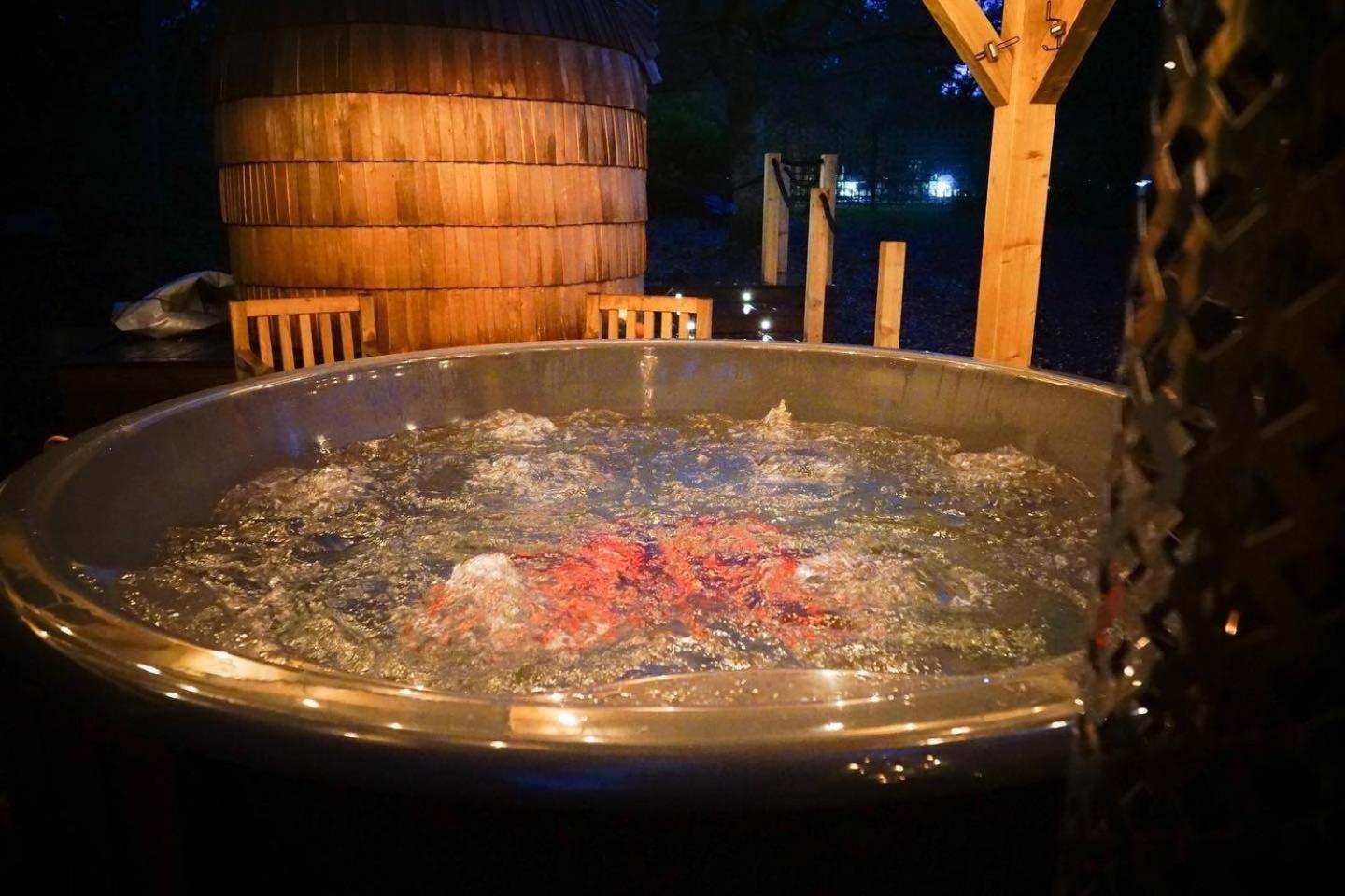 Luxury Woodland Lodge Retreat At Culdees Castle Crieff Ngoại thất bức ảnh